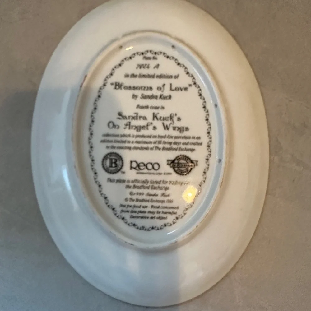 Vtg Bradford Exchange Collectible Plate “Blossoms Of Love” Sandra Kucks